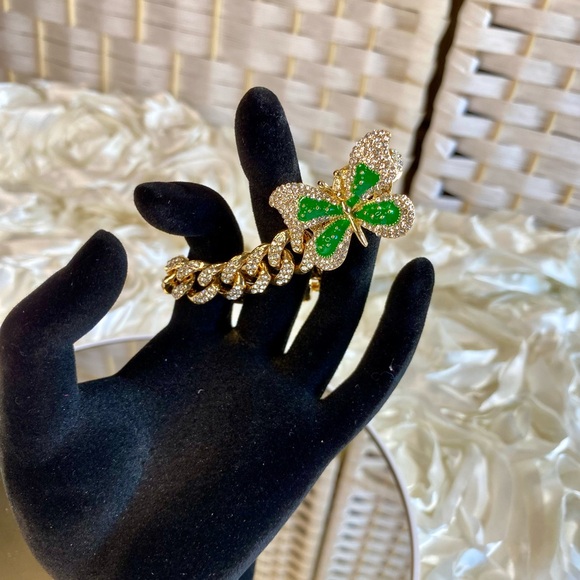 NWT Austrian Crystal, Enameled Butterfly Spinner Bracelet in Goldtone (8.00 In) - Picture 17 of 17